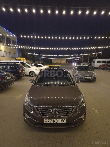 Hyundai Sonata-1