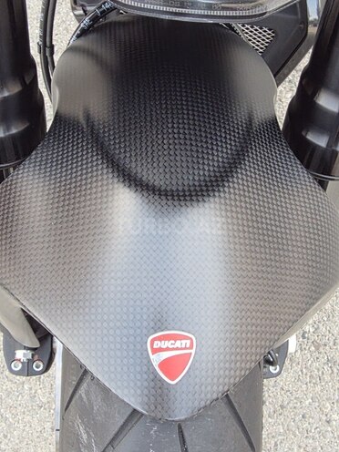 Ducati Diavel-9