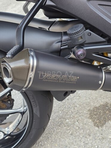 Ducati Diavel-6