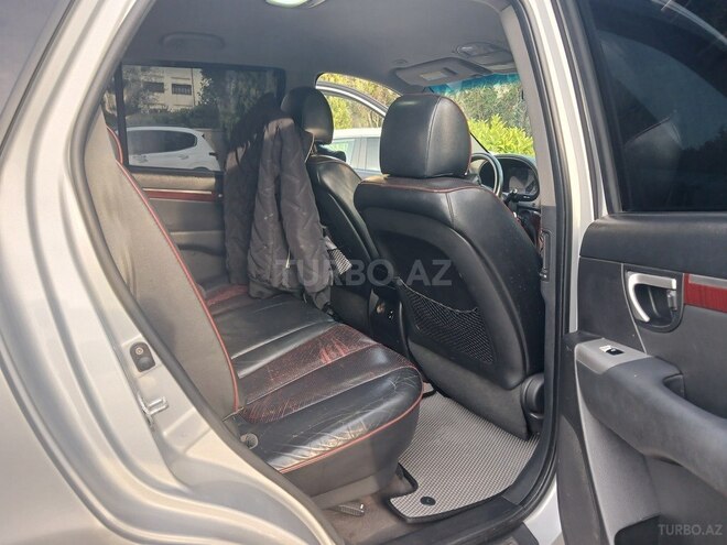 Hyundai Santa Fe-11
