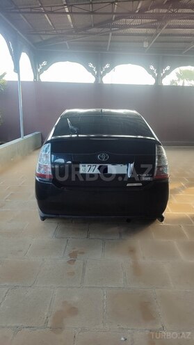 Toyota Prius-2