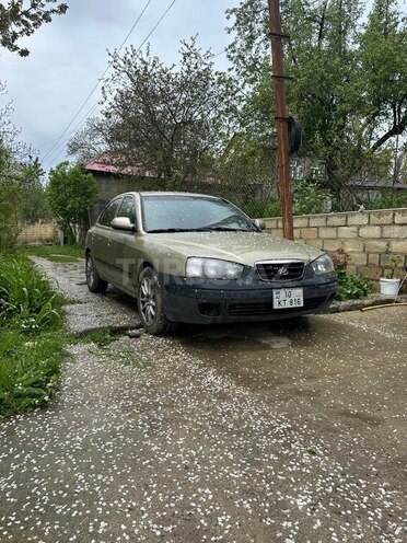Hyundai Elantra-2