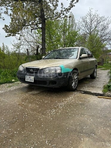 Hyundai Elantra-3