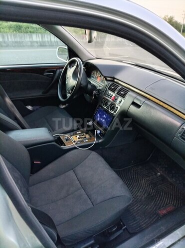 Mercedes E 220-5
