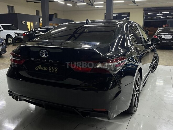 Toyota Camry-6