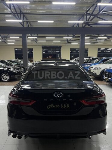 Toyota Camry-3