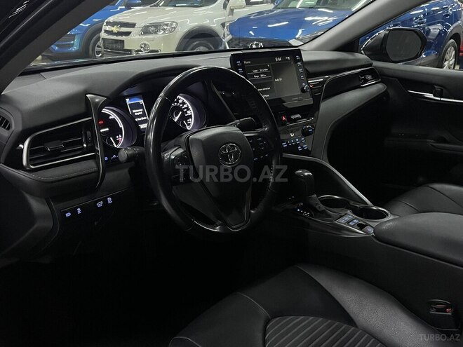 Toyota Camry-12