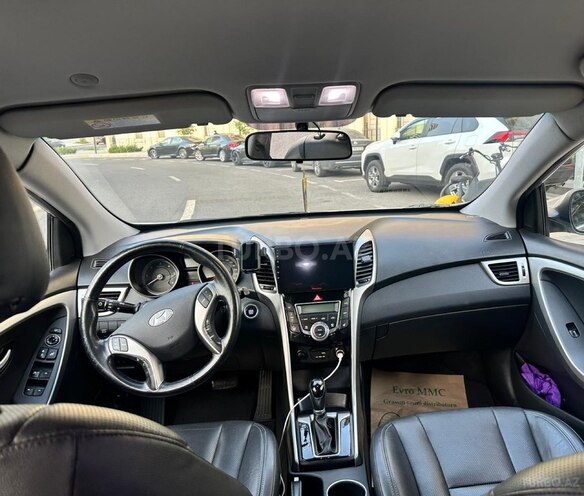 Hyundai i30-8