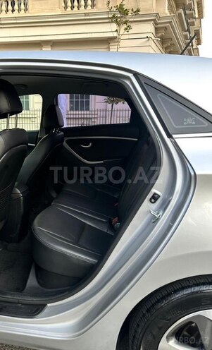 Hyundai i30-7