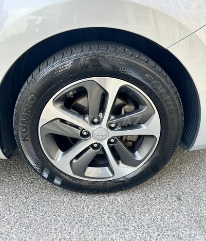 Hyundai i30-6
