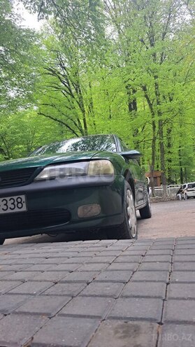 Opel Vectra-3