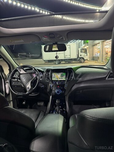 Hyundai Santa Fe-10