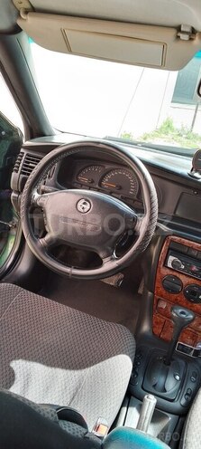 Opel Vectra-10