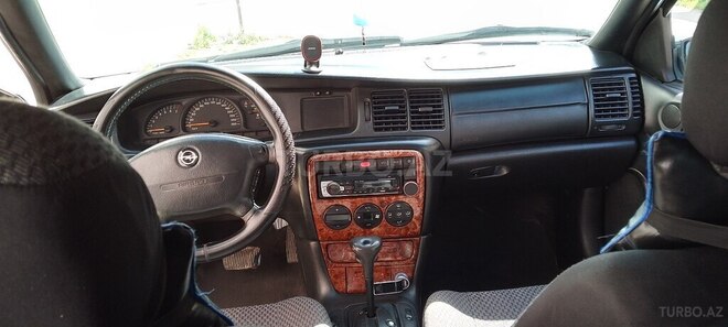 Opel Vectra-11