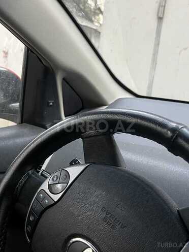 Toyota Prius-6