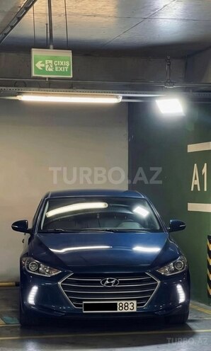 Hyundai Elantra-1