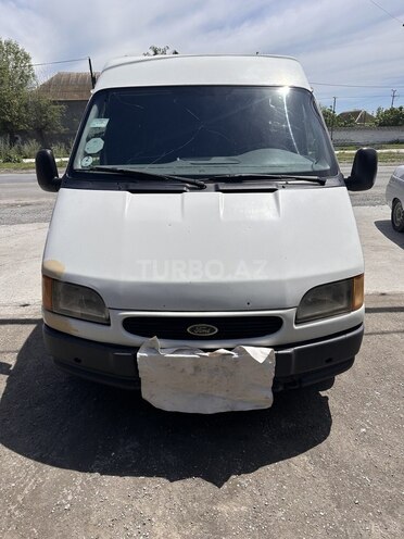 Ford Transit-1
