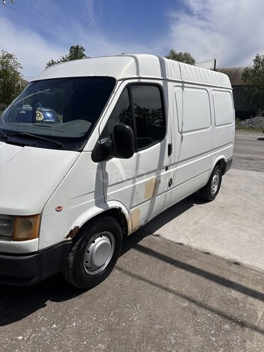 Ford Transit-2