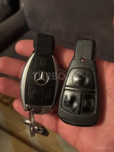Mercedes E 280-21