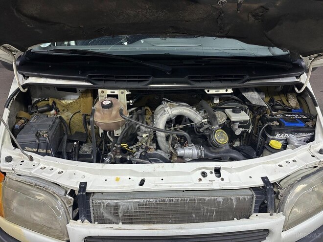 Ford Transit-9