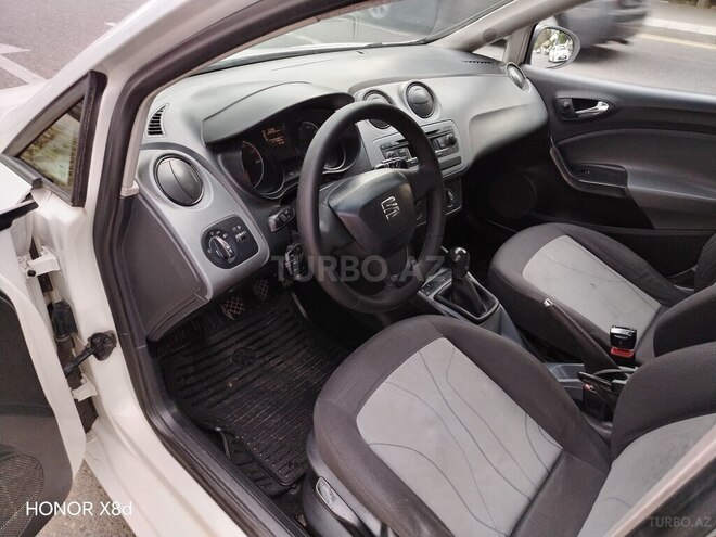 SEAT Ibiza-8