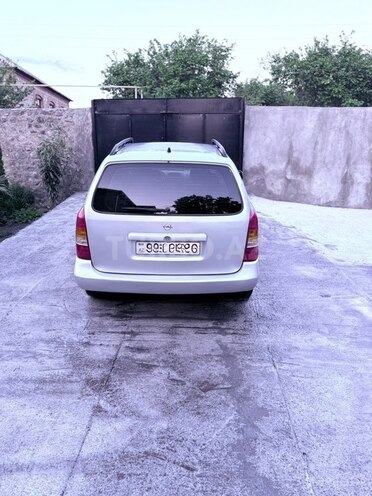 Opel Astra-2