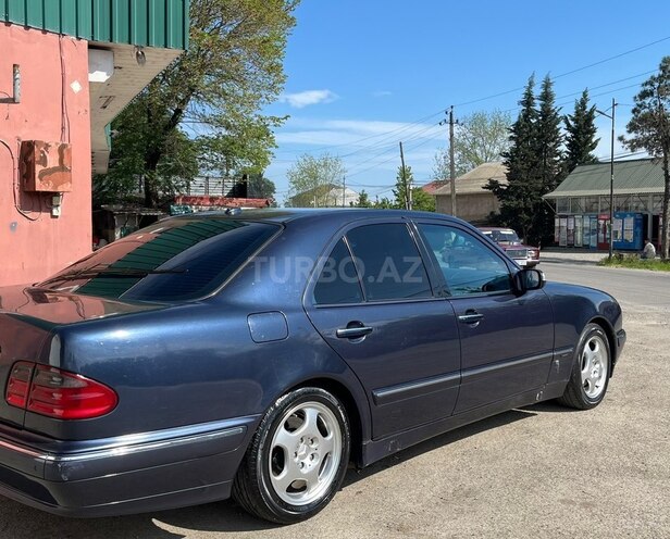 Mercedes E 280-3