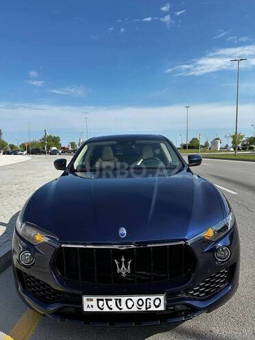 Maserati Levante-1