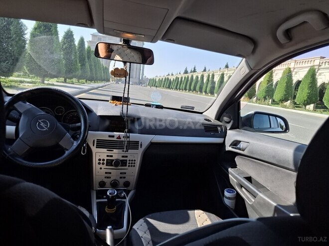 Opel Astra-12