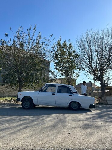 LADA (VAZ) 2107-2