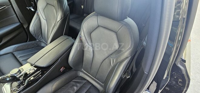 BMW 530e-8