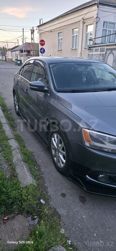Volkswagen Jetta-3