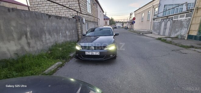Volkswagen Jetta-7