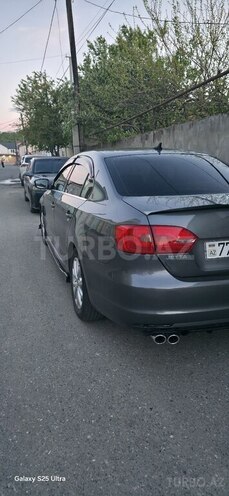Volkswagen Jetta-4