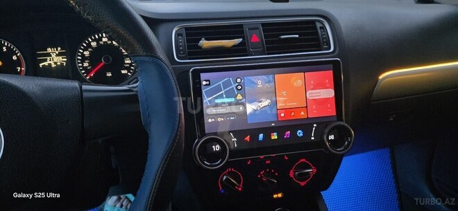 Volkswagen Jetta-11