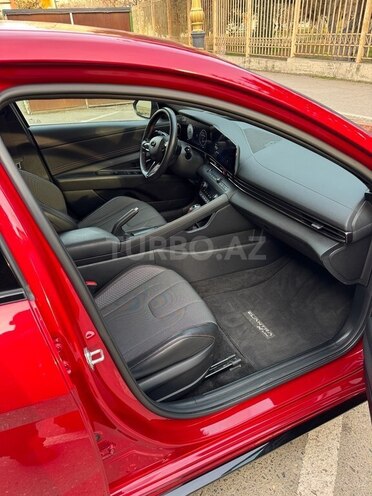 Hyundai Elantra-8