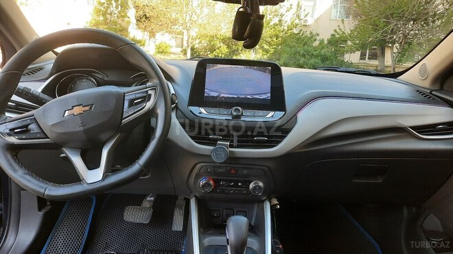 Chevrolet Onix-6