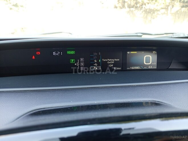 Toyota Prius-16