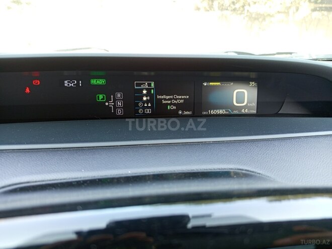 Toyota Prius-13