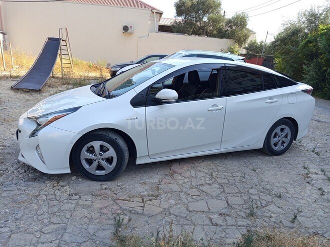 Toyota Prius-6