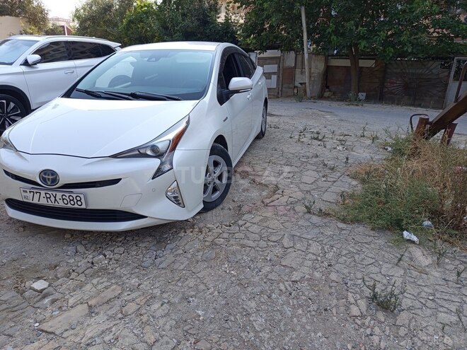 Toyota Prius-3