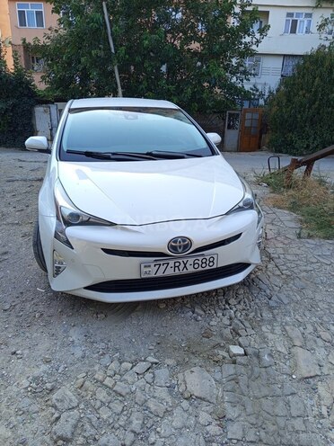 Toyota Prius-2