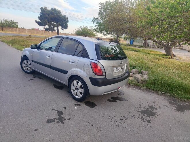 Kia Rio-11
