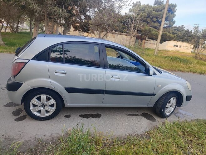 Kia Rio-10