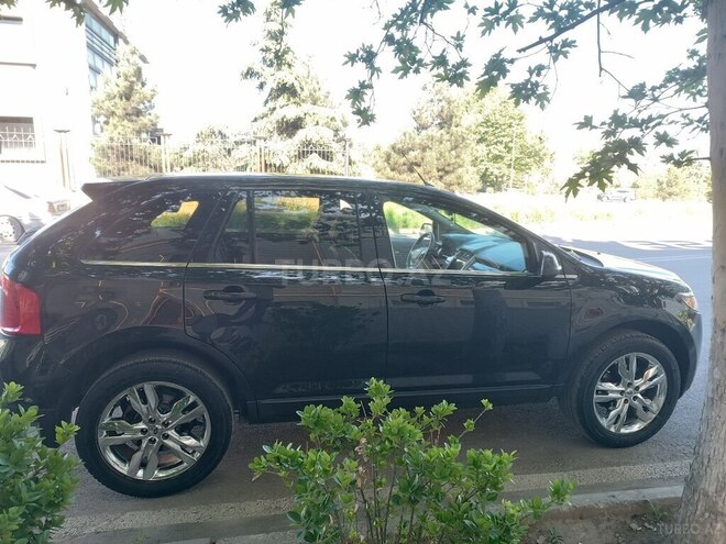 Ford Edge-13