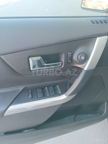Ford Edge-10