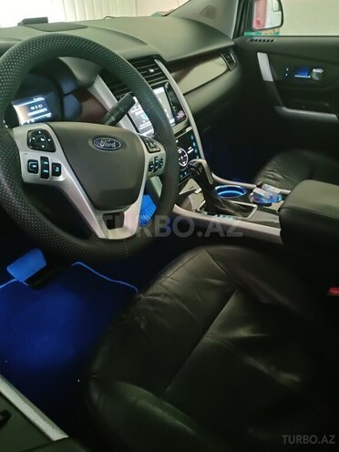 Ford Edge-17