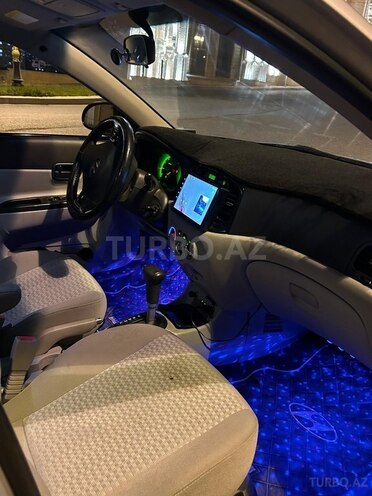 Hyundai Accent-6