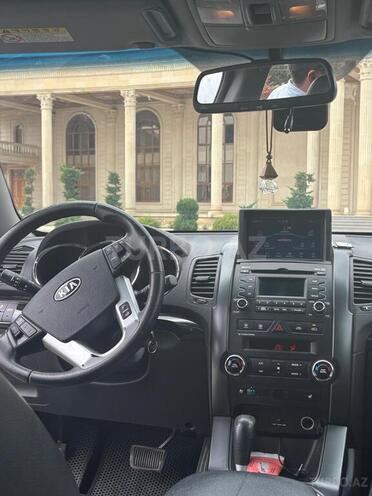 Kia Sorento-12