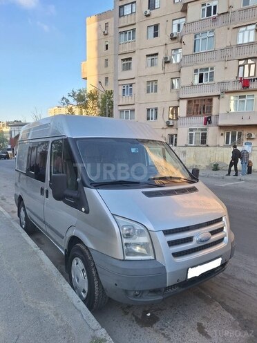 Ford Transit-2